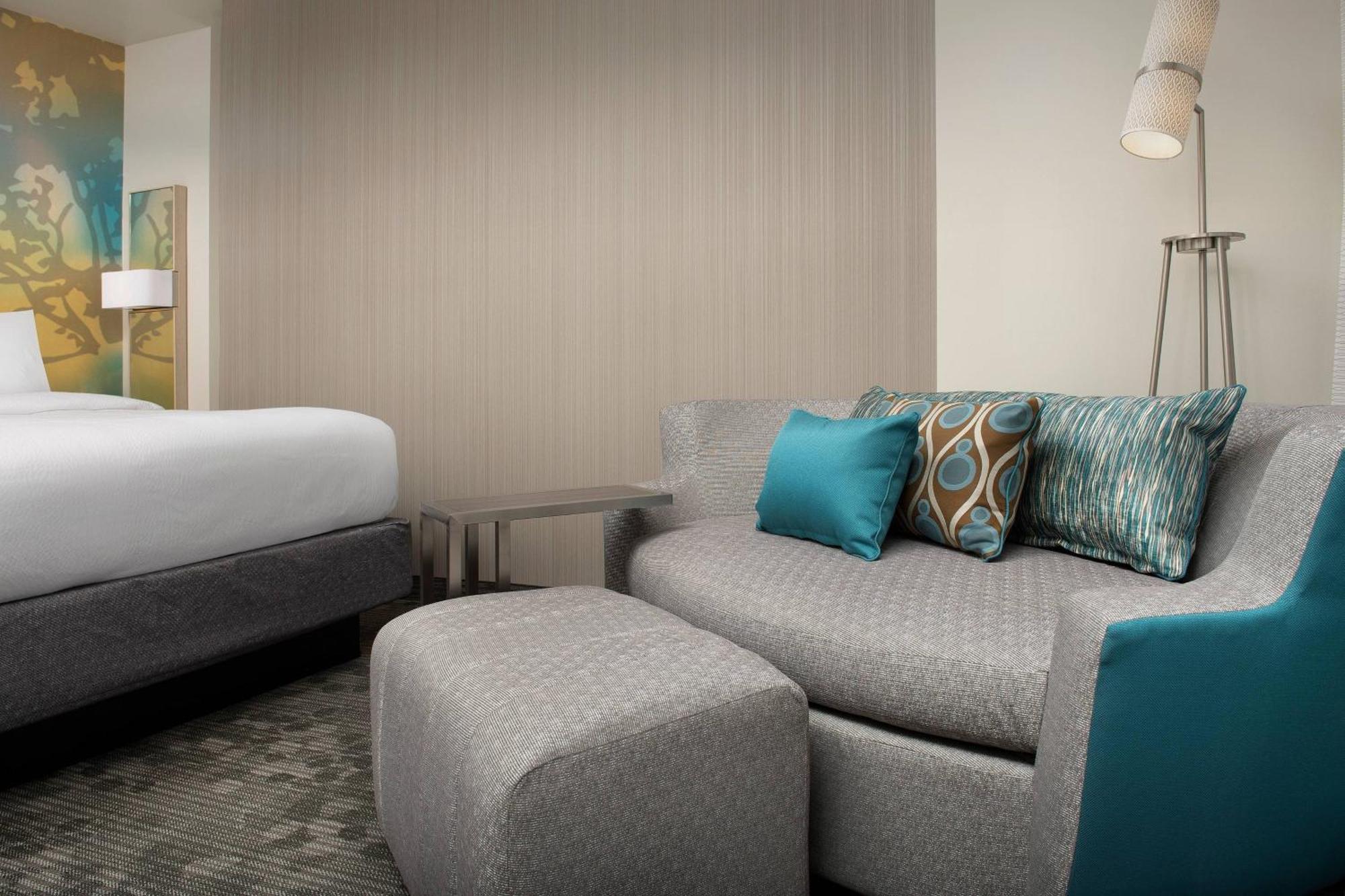 Отель Courtyard Portland East Fairview Экстерьер фото